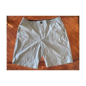 Men’s Arizona flex waist shorts. Size 34.